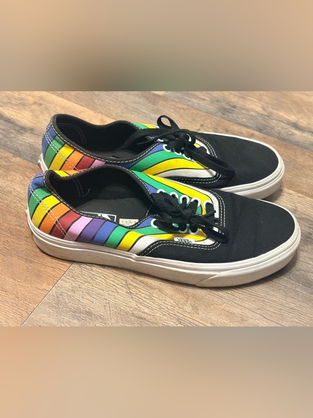 Vans Rainbow Wave Era Sneakers – Women’s 8.5 / Men’s 7